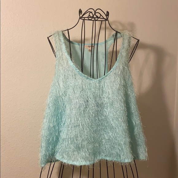 Lily White Tops - 🔥3 for$25🔥Gorgeous Lily White Tank Top